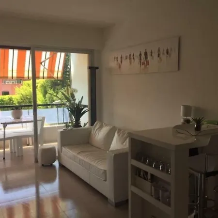 Petit 2pavec Terrasse Et Parking Prive 1 * Mentona